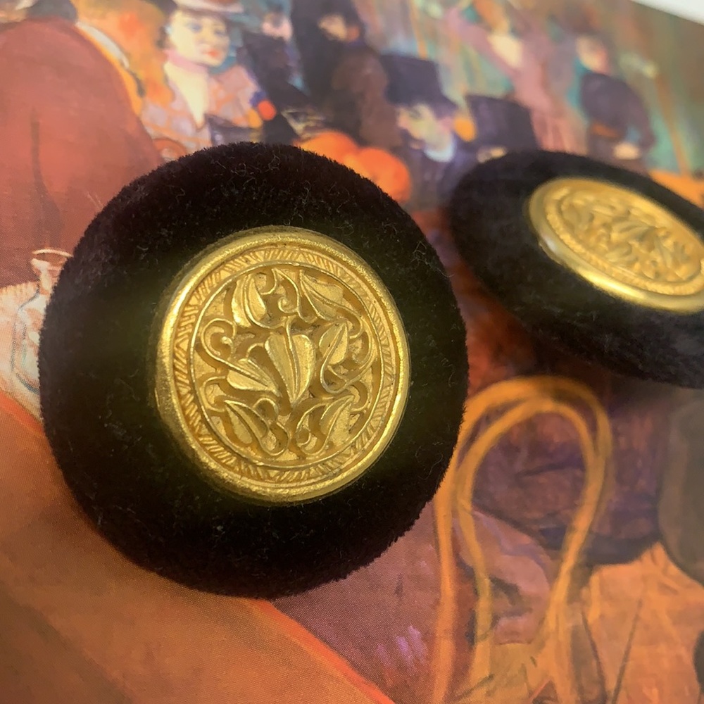 Vintage velvet and gold earrings